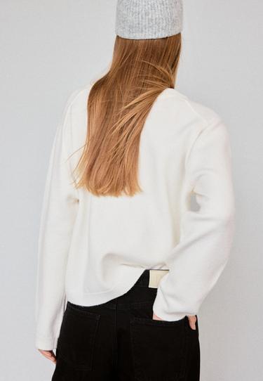 Basic V-neck knit jumper — Ecru 5