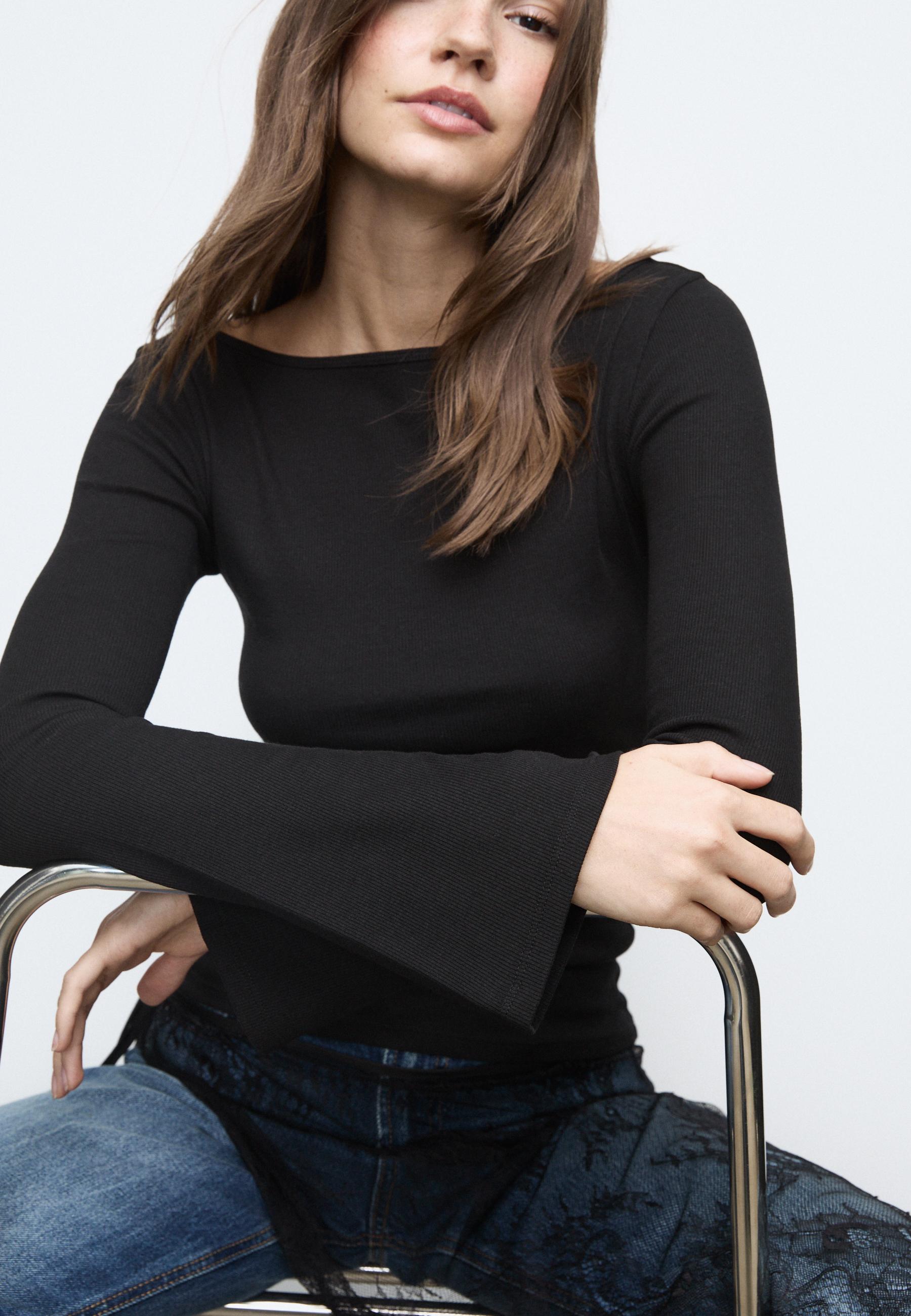 Basic bell sleeve T-shirt — Black
