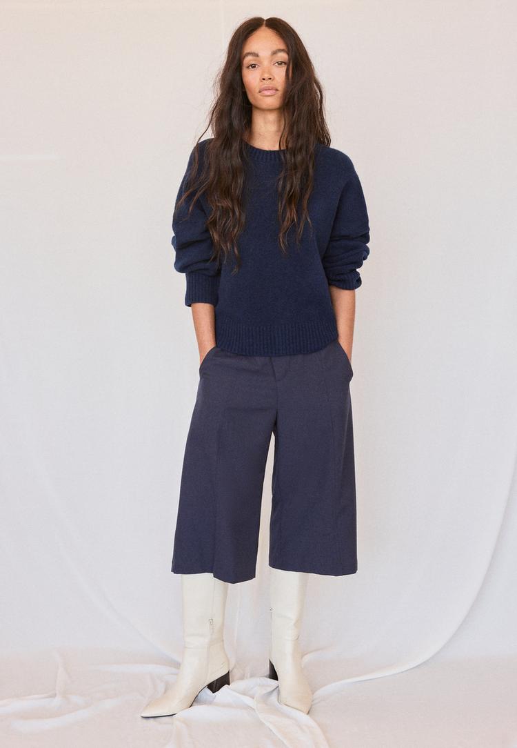 Stradivarius Basic gebreide trui met zachte touch  Marineblauw L