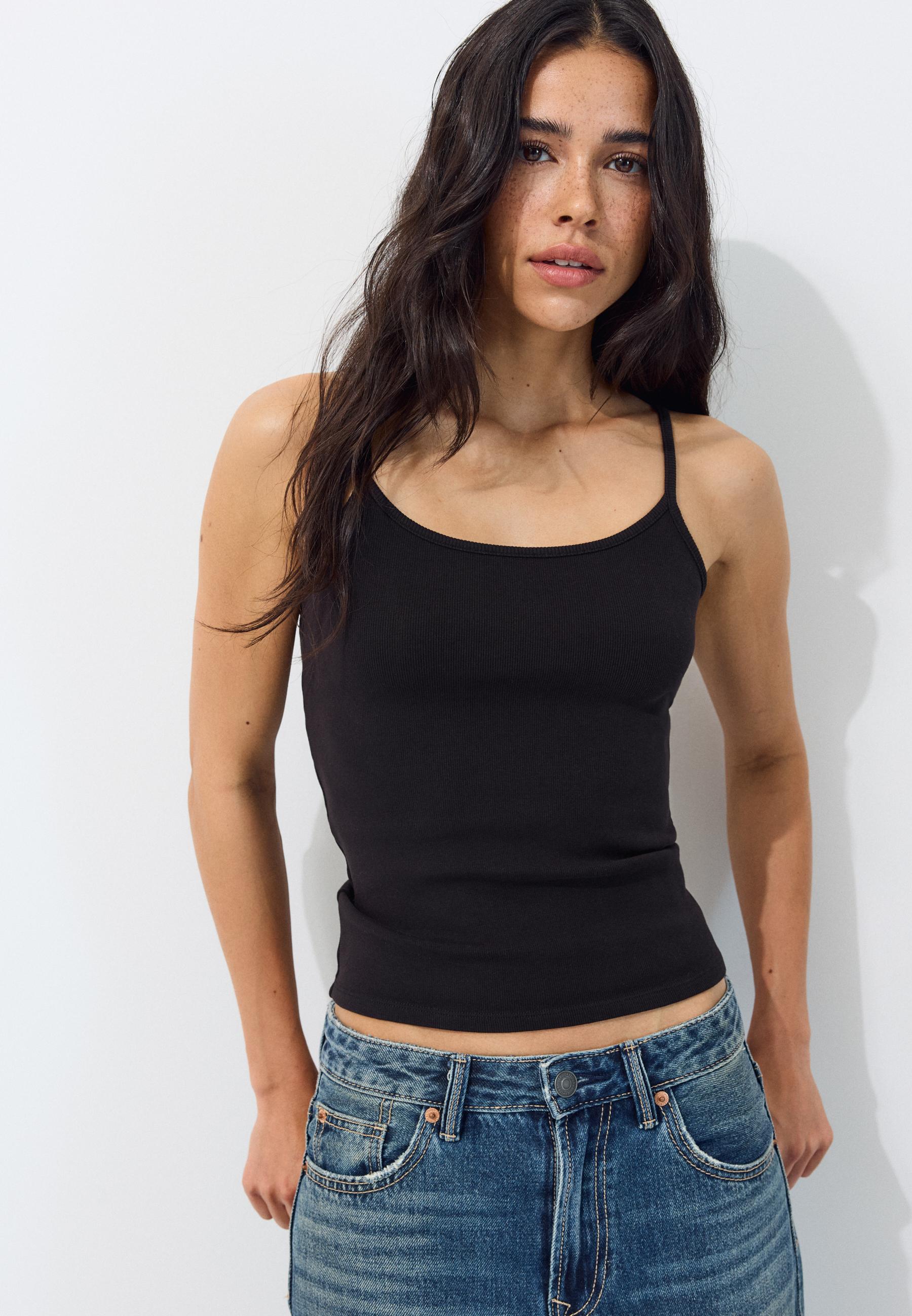 B07 Ribbed strap top — Black