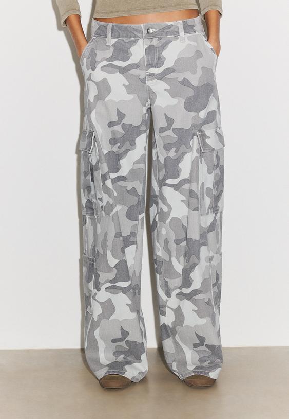 Stradivarius Printed Cargo Trousers Grey 8