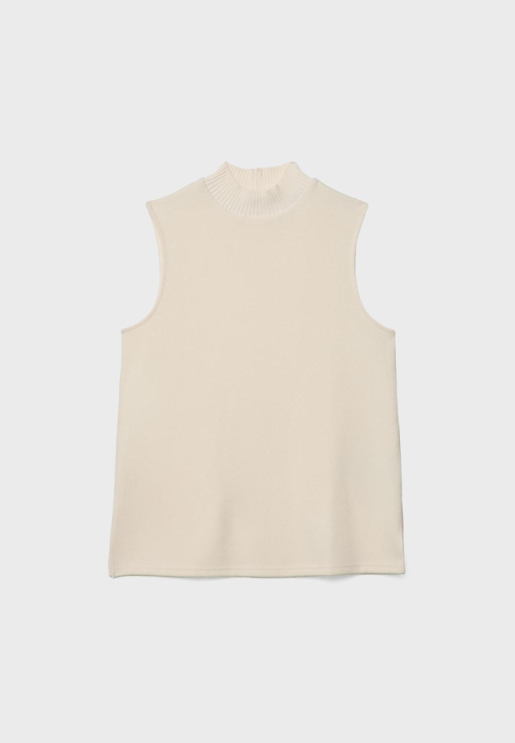 Knit T-shirt with raised neck