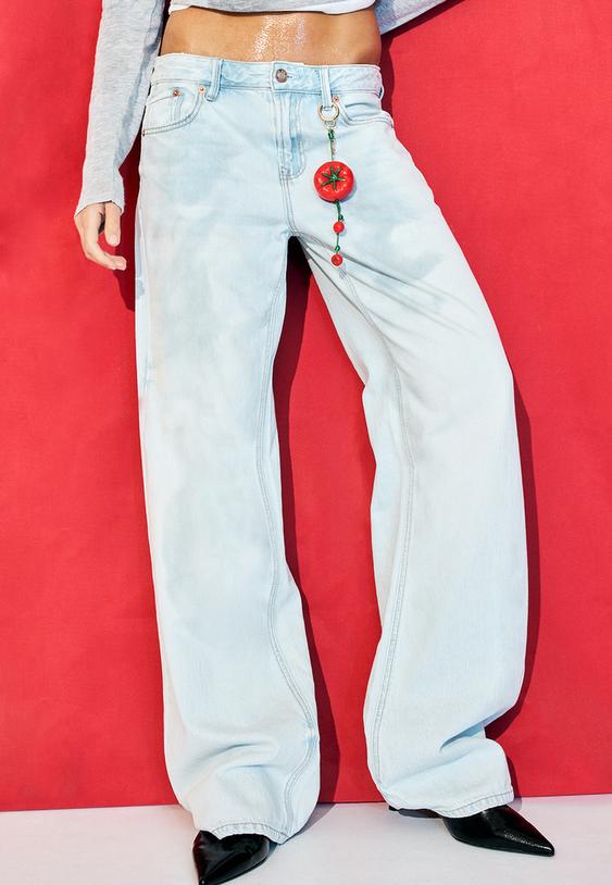 d91-jeans-mit-tiefem-weitem-bein