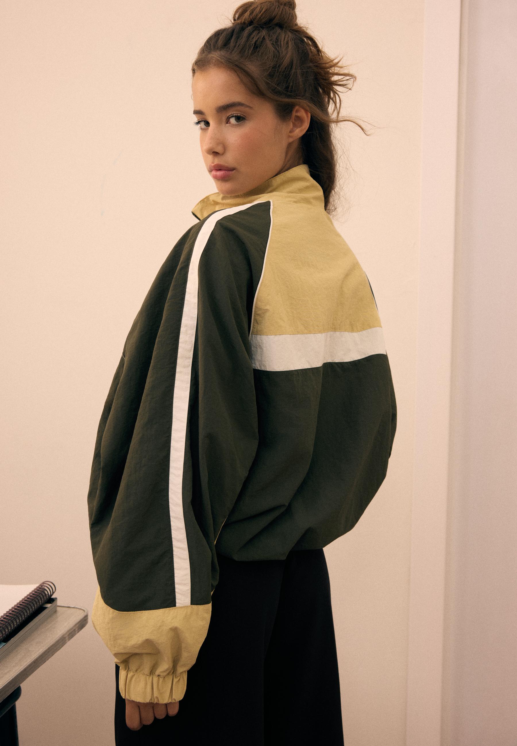Technical windbreaker jacket — Khaki