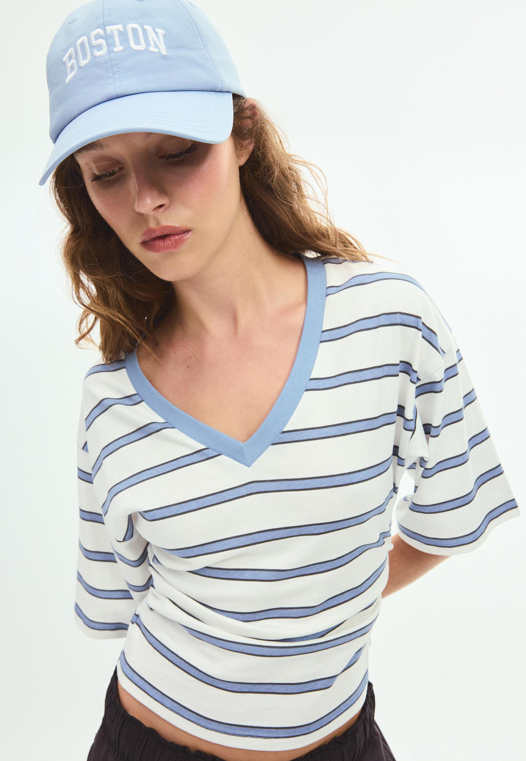 Boston embroidered sports cap — Blue