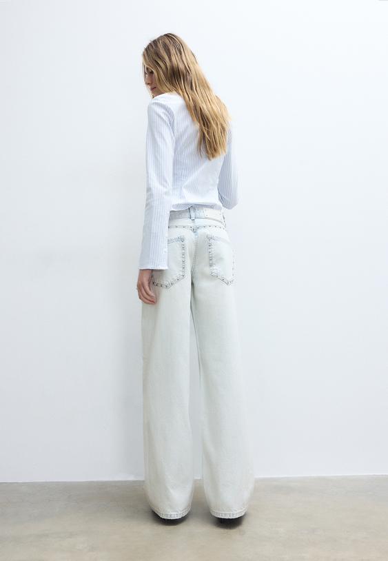 weites-bein-jeans-mit-nieten