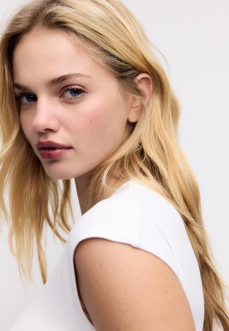 camiseta basica ajustada crop