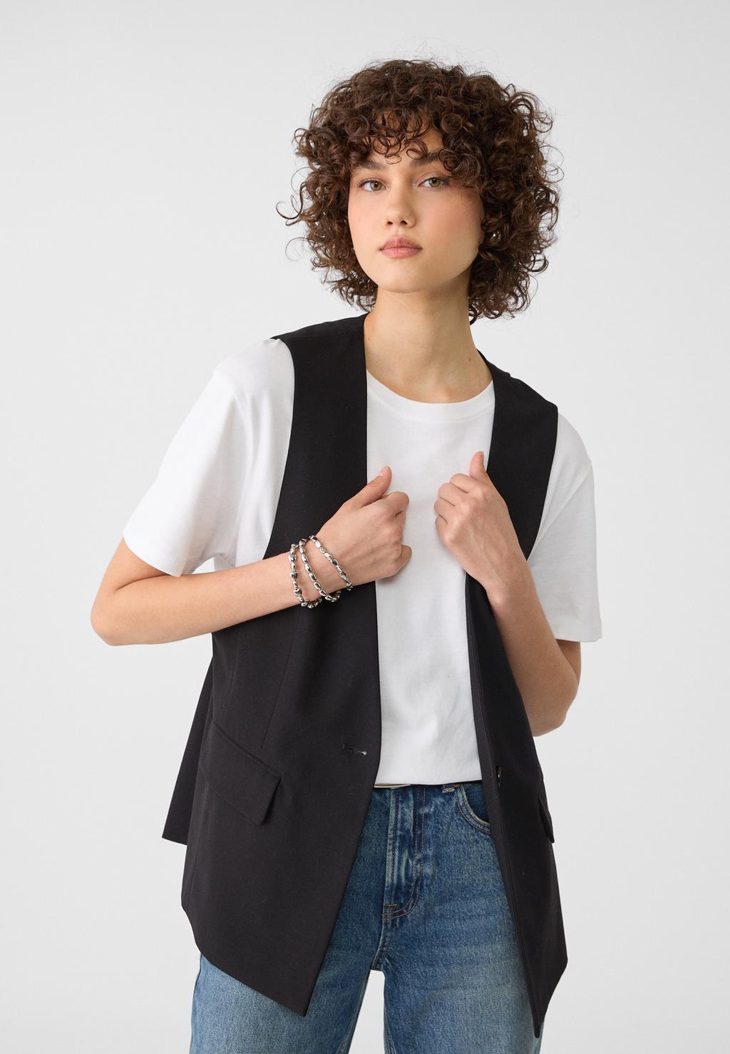 Regular fit gilet with pockets