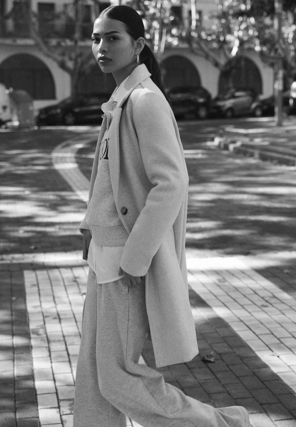 Abrigo midi botón tacto suave