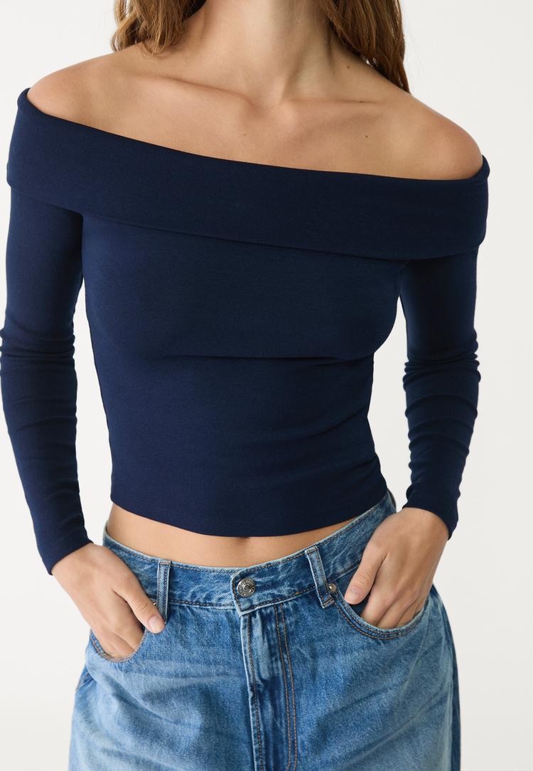 camiseta hombros descubiertos