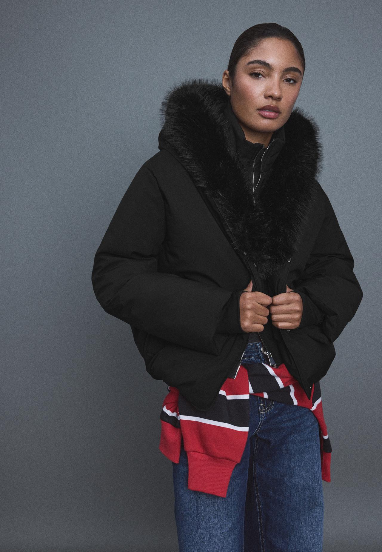 Padded jacket with faux fur hood — Black