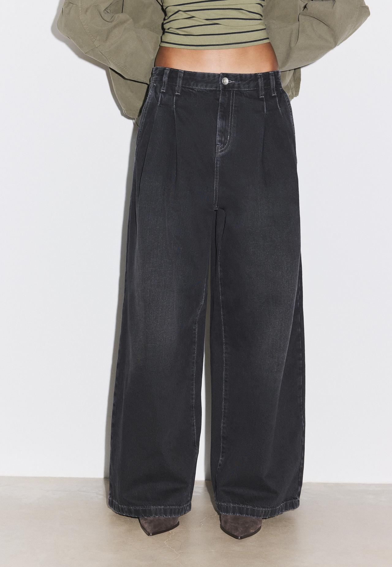 Wide-leg pleated jeans — BLACK DENIM WASHED EFFECT 