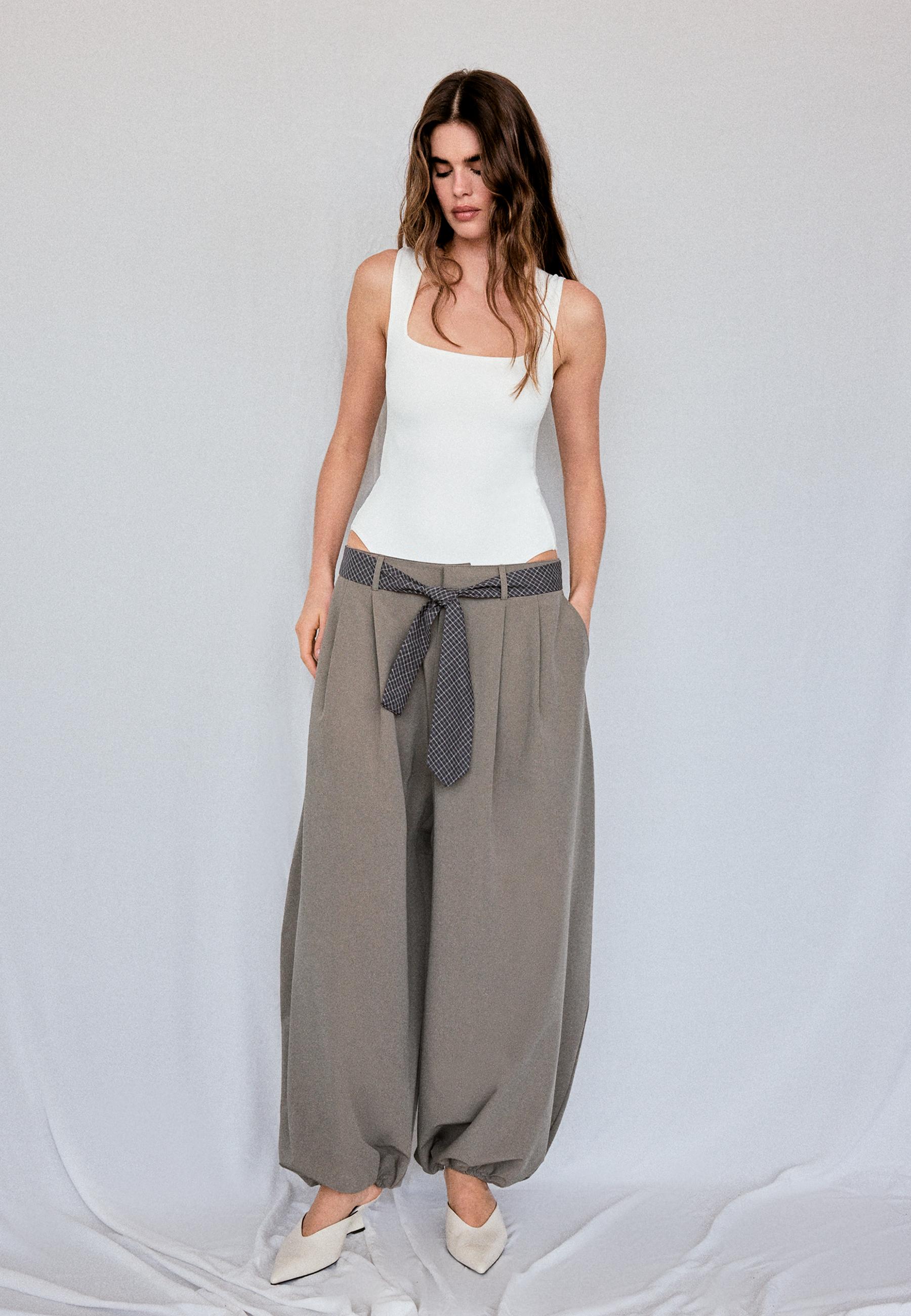 Stradivarius Kare yaka poliamid body