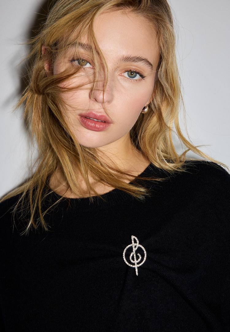 pin stradivarius brillos