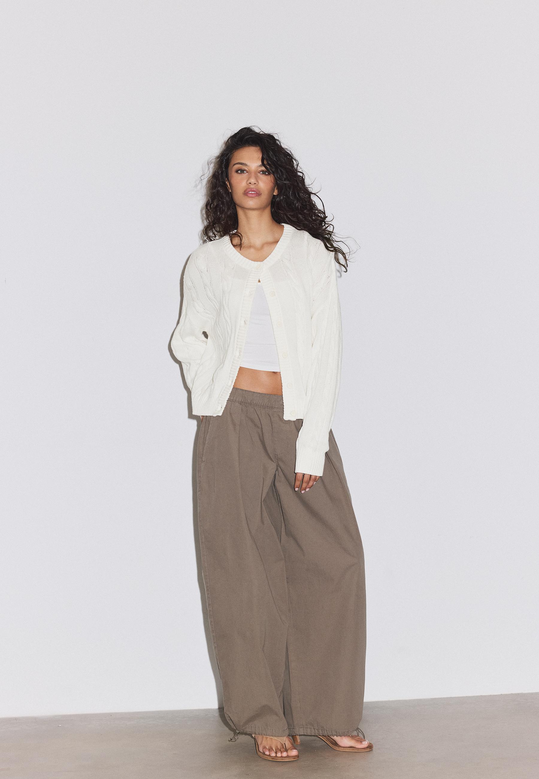 Button-up cable knit cardigan - Women's fashion | Stradivarius Turkey