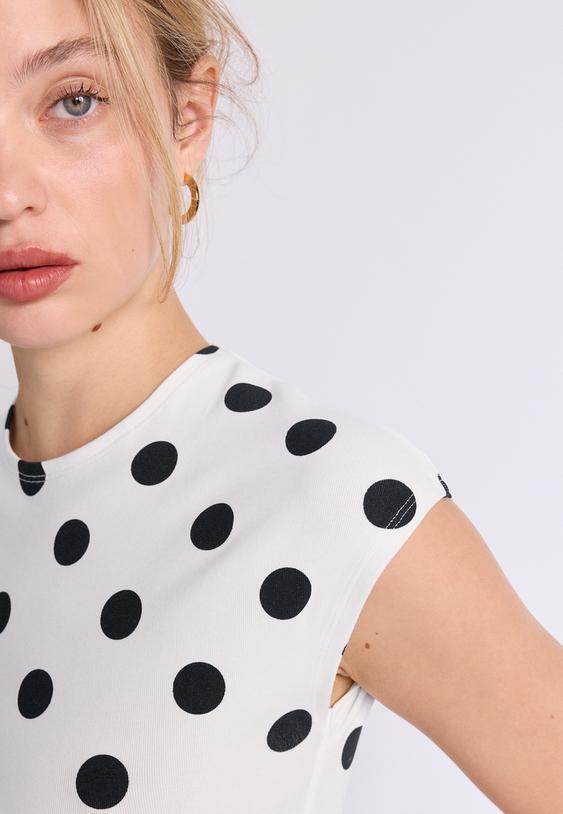 Stradivarius T-Shirt Court À Pois Écru Xs