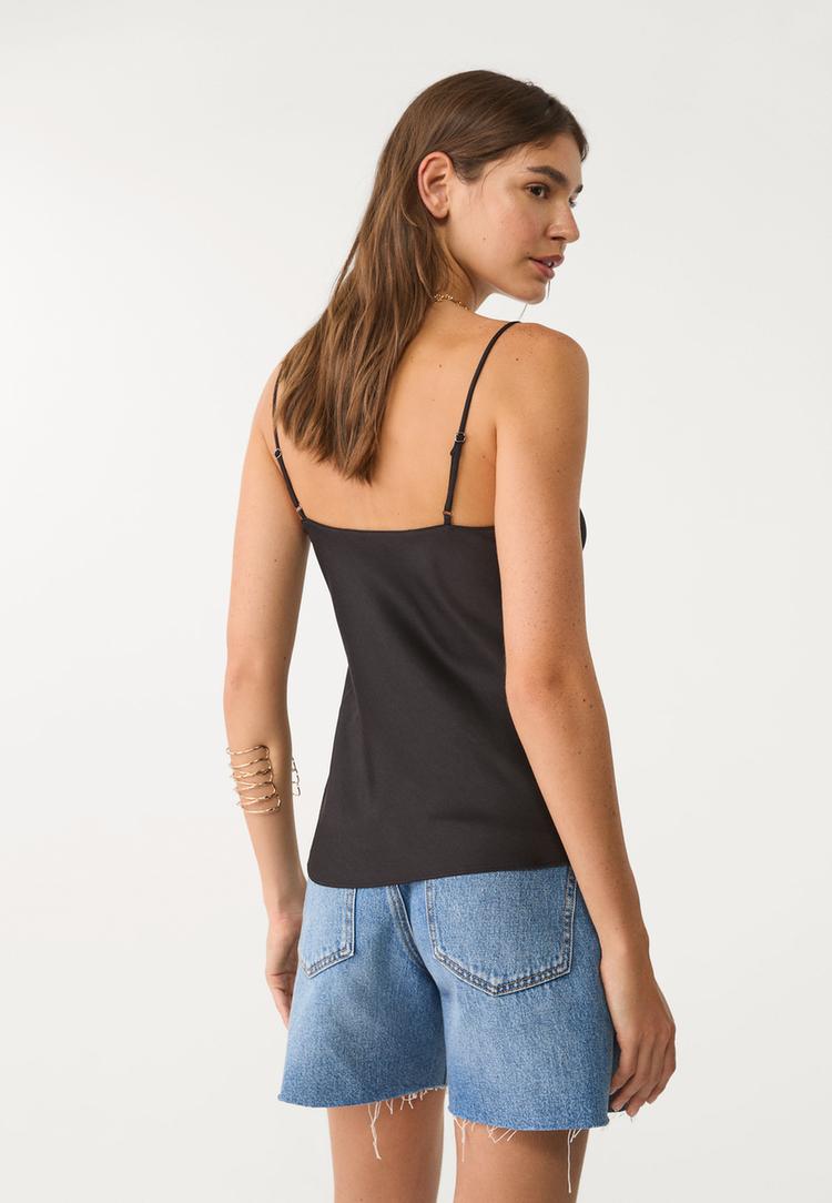 top satinado encaje