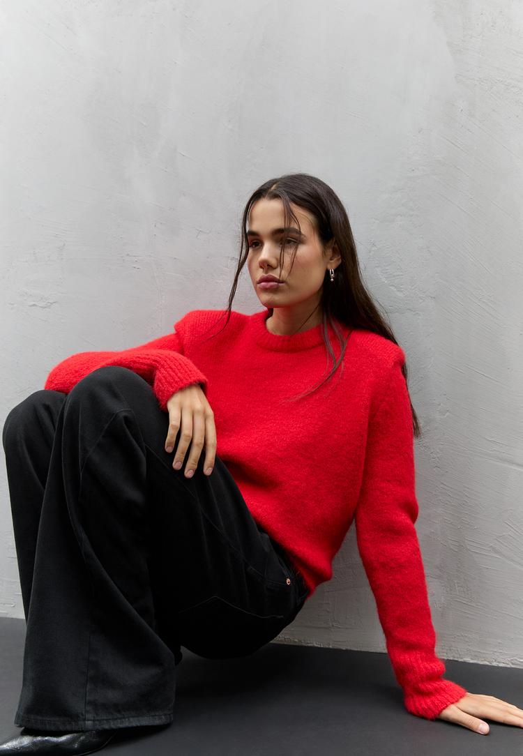 knit sweater with shoulder pads