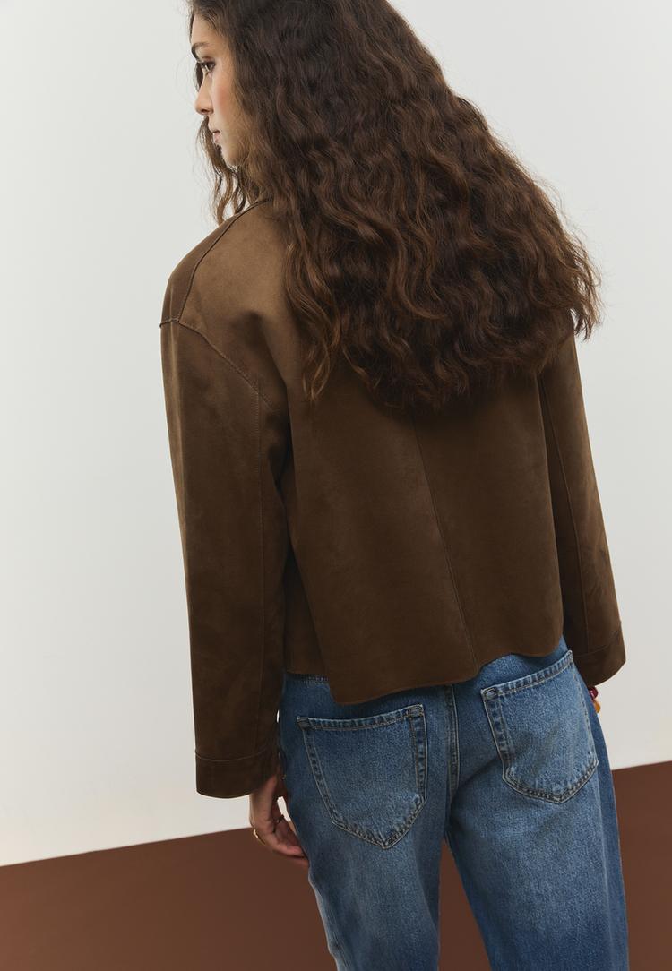 cazadora bolsillos efecto ante