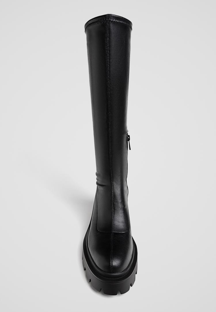 plateaustiefel-mit-absatz