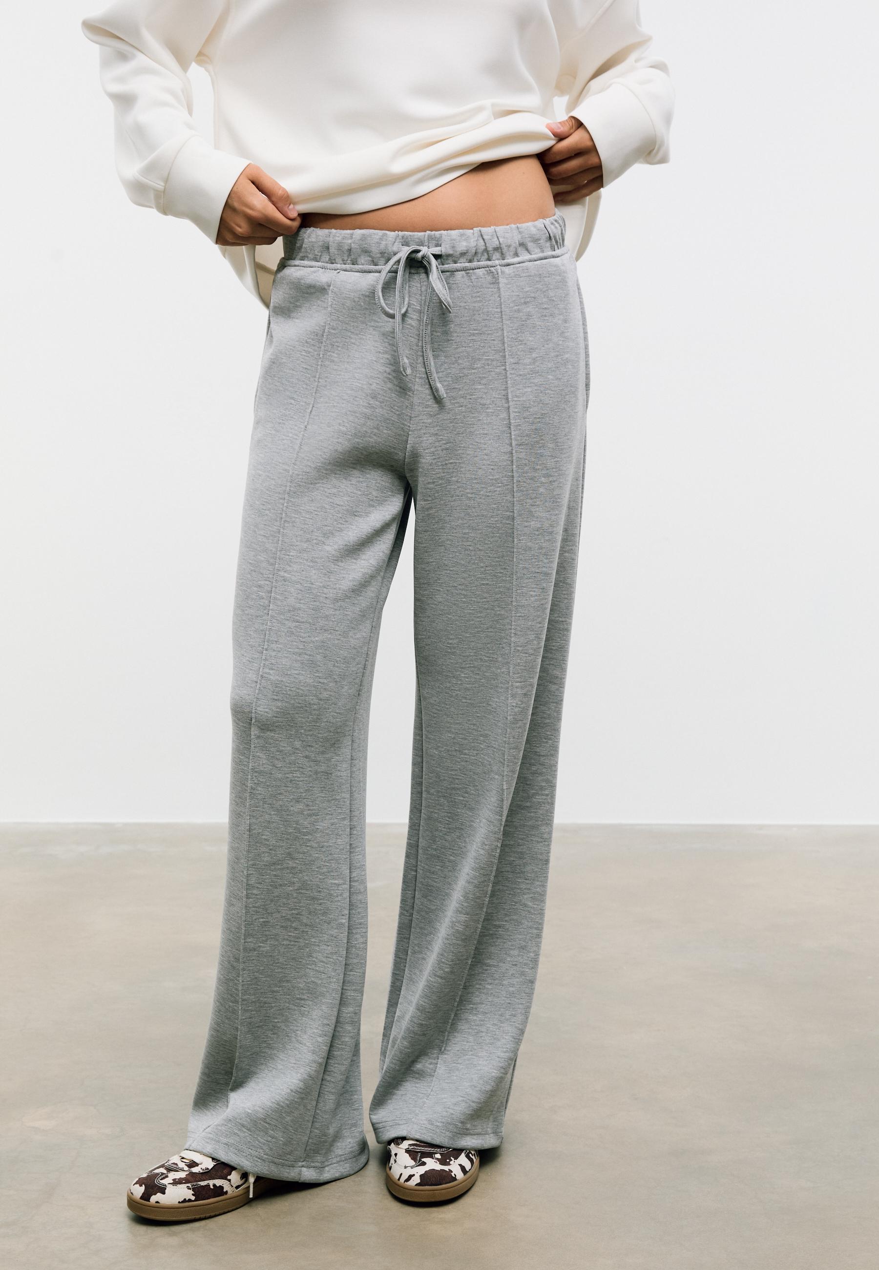 Soft-touch wide-leg pin-tuck joggers — Grey melange