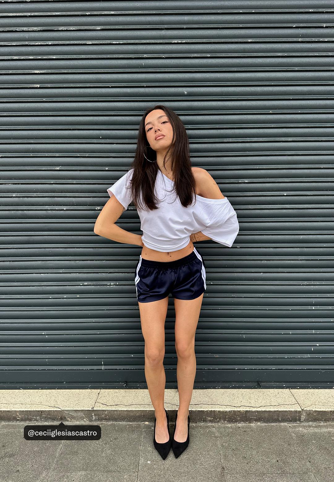 Short sleeve boat neck T-shirt with gathers — White