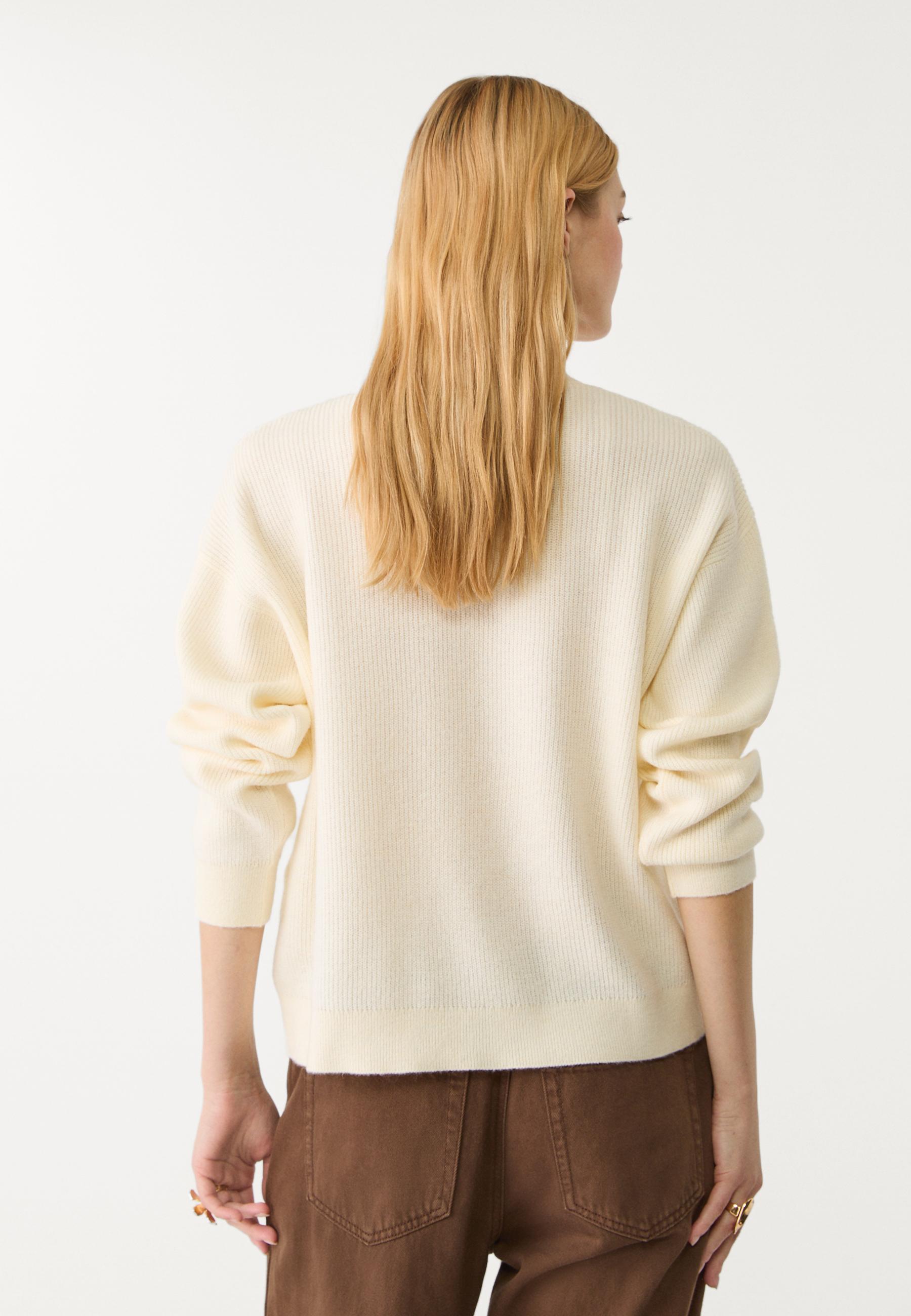 Felted V-neck sweater - Women's fashion | Stradivarius