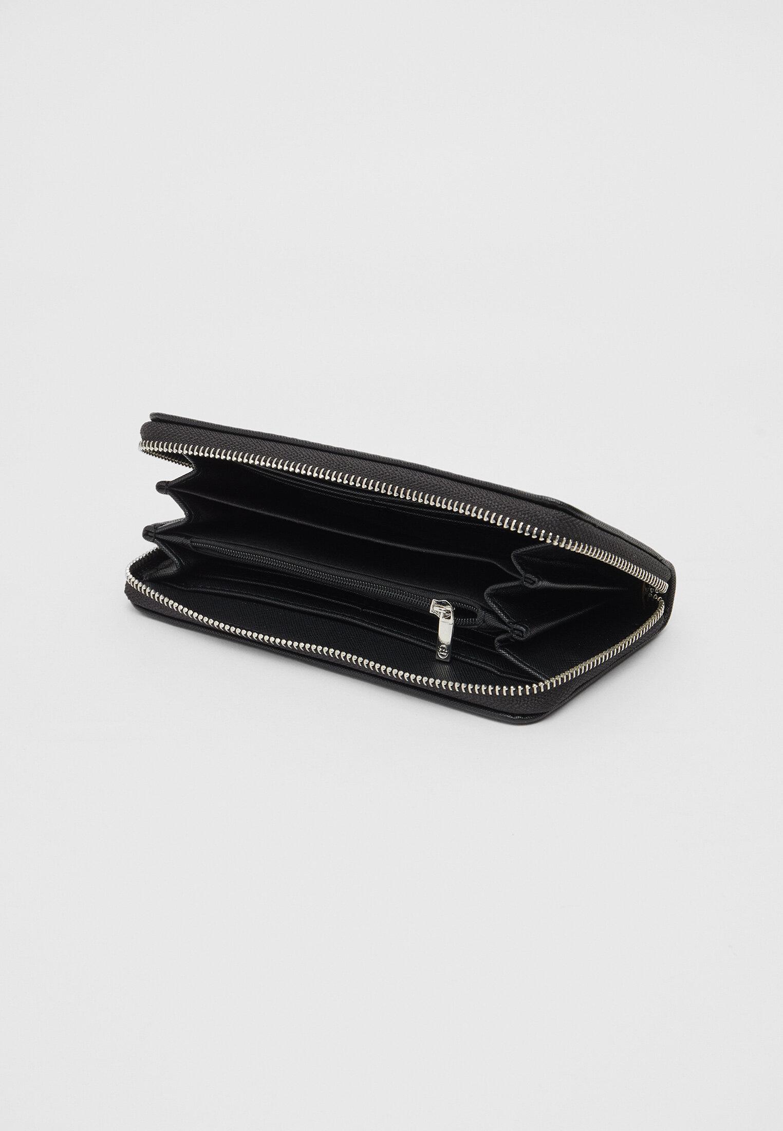 Basic wallet with zip — Black