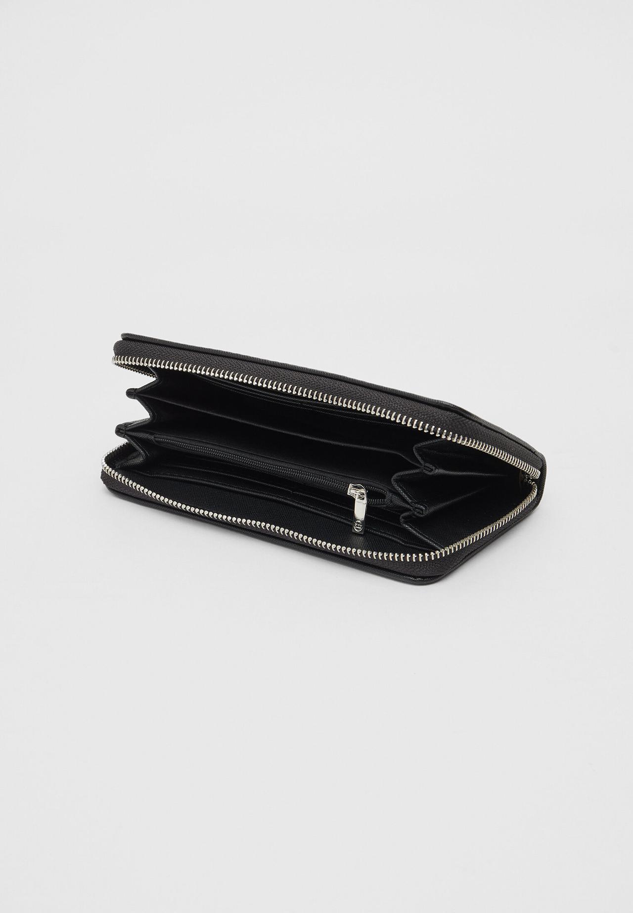 Basic zip-up wallet — Black