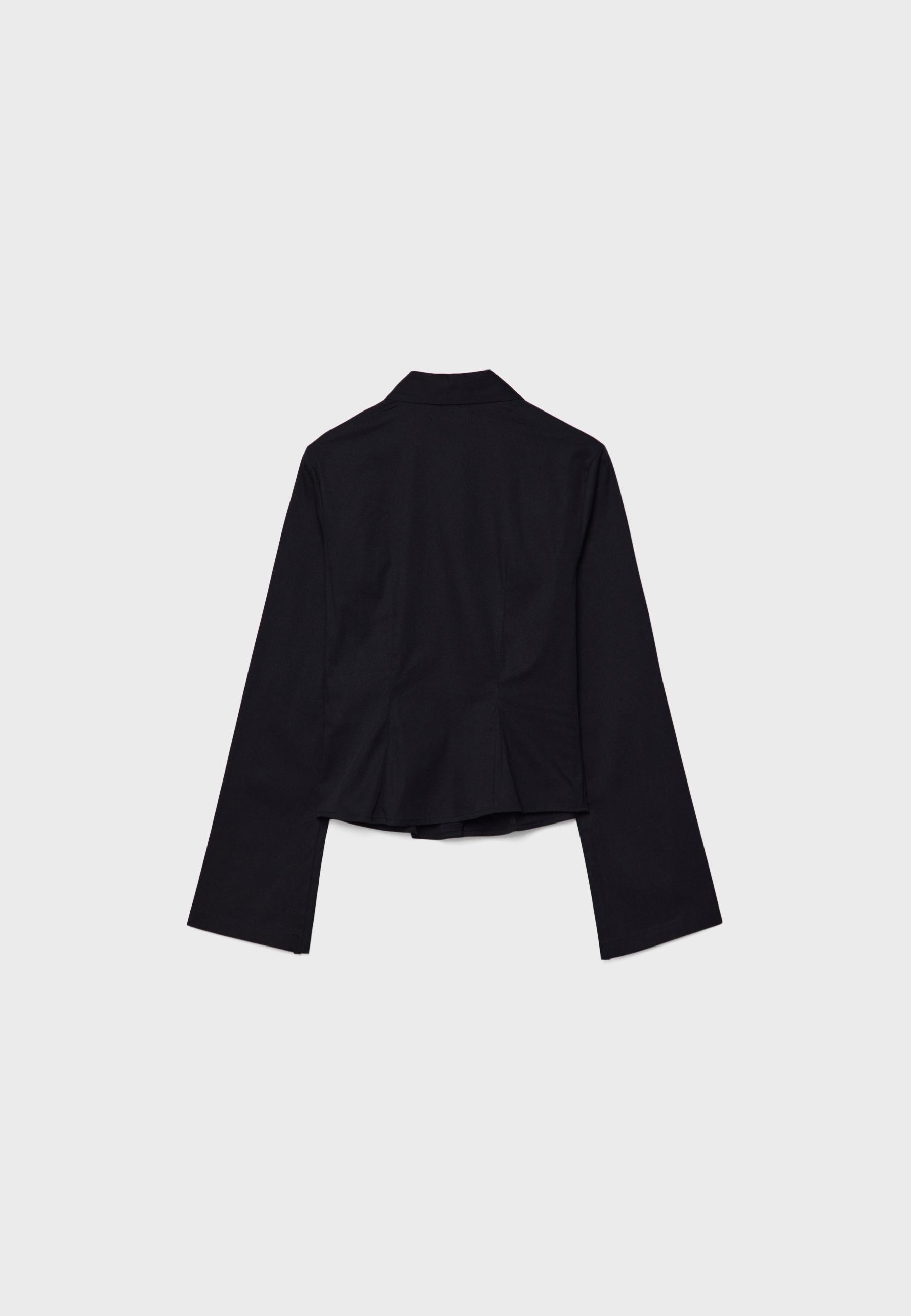 Fitted shirt with flowing sleeves — Black