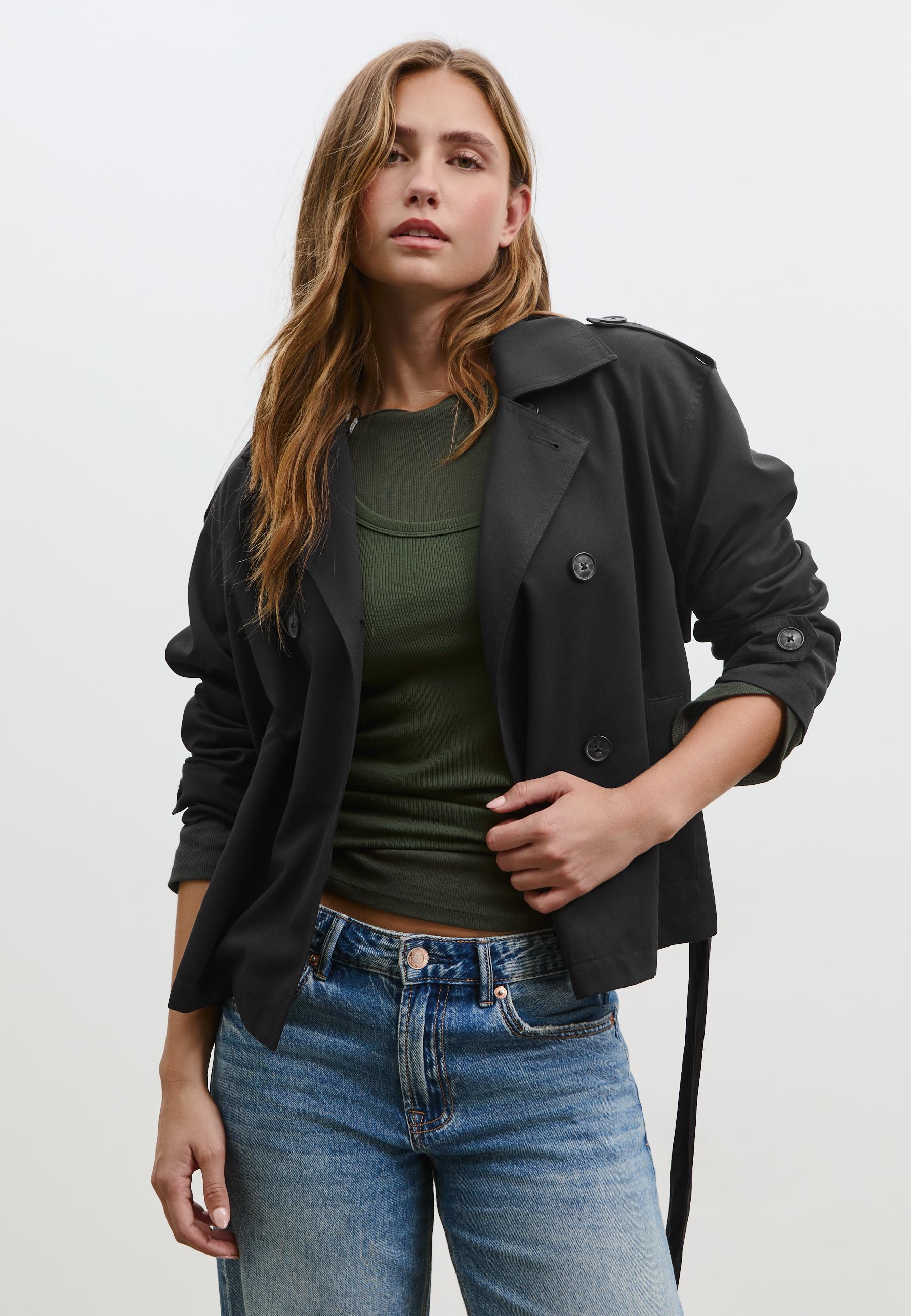 Trench court avec ceinture - Vestes femme | Stradivarius France