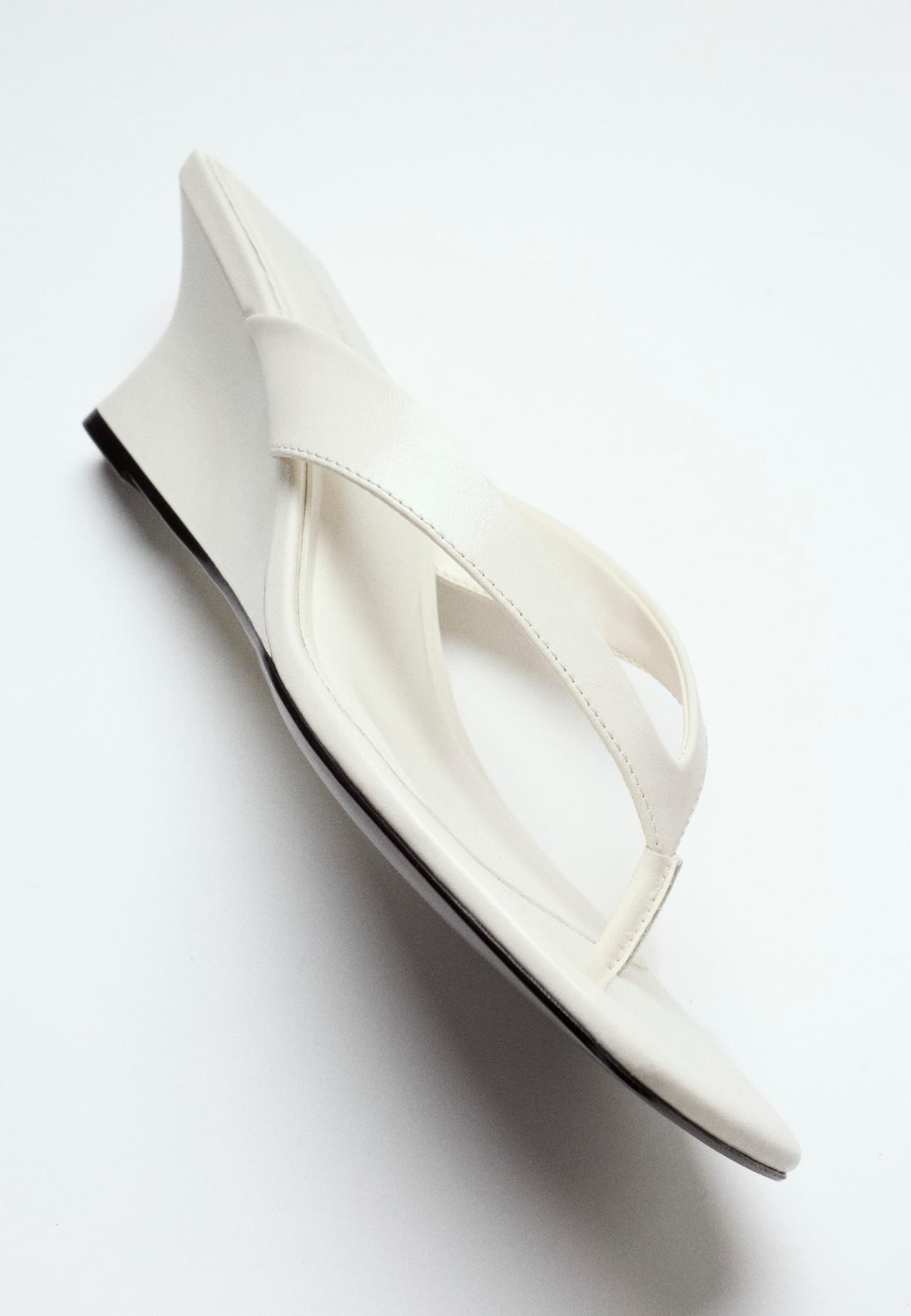 Thong wedge sandals — ECRU