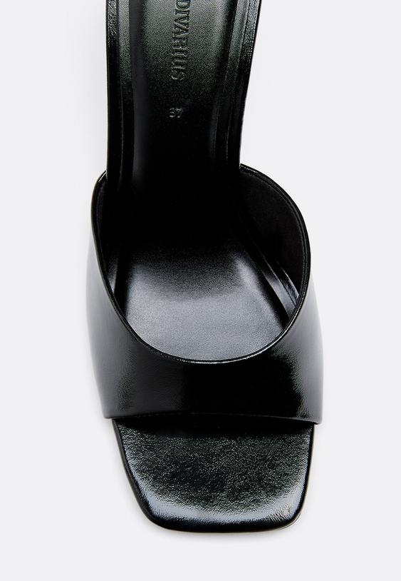 Stradivarius Heeled Mule Sandals Black 3