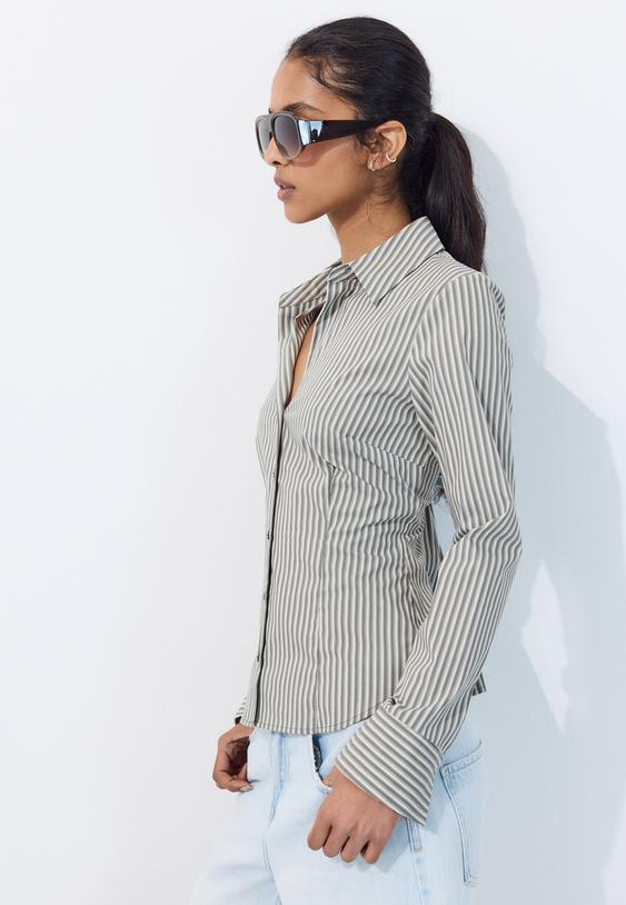 camisa basica fitted