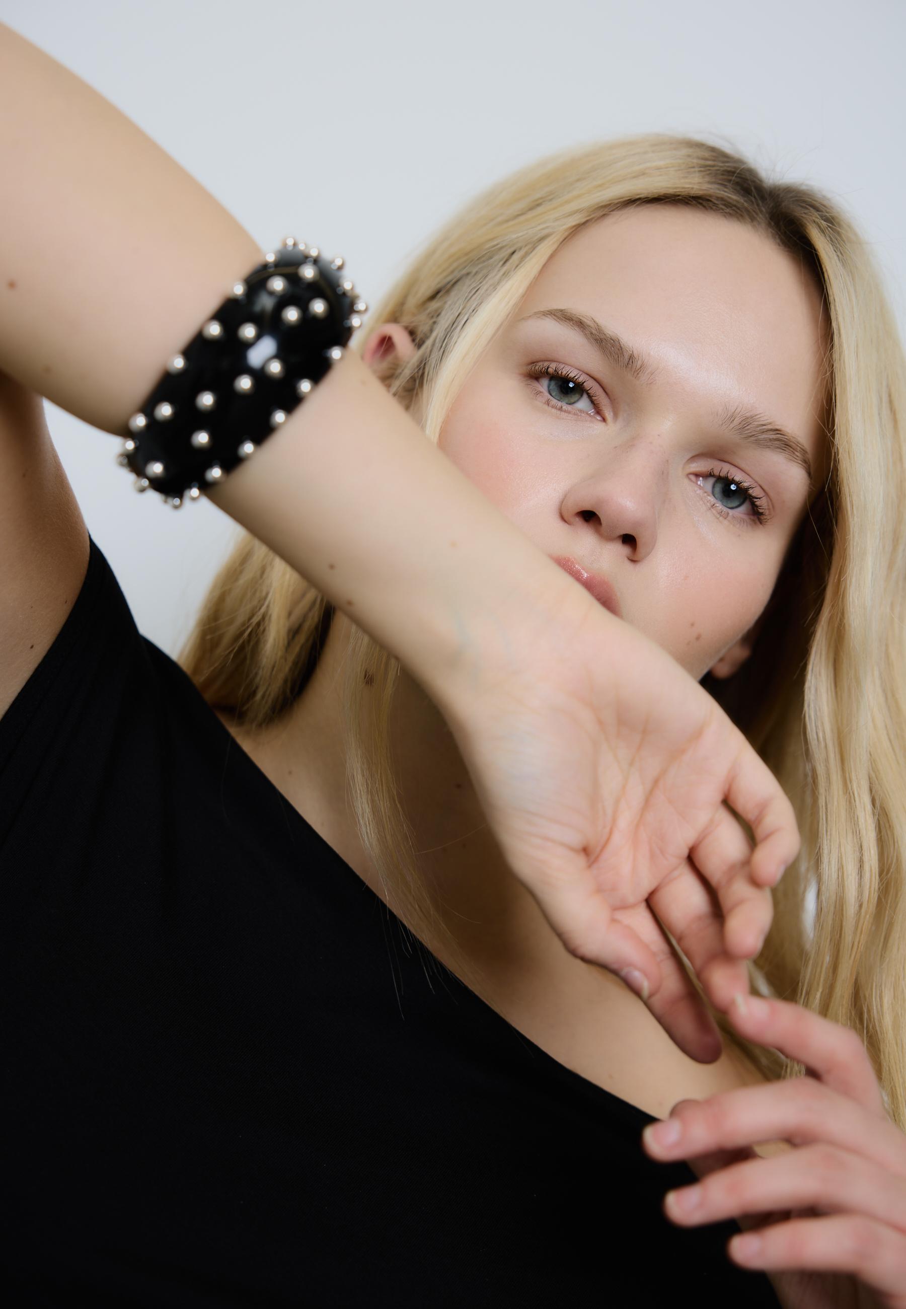 Maxi rigid studded bracelet — Black