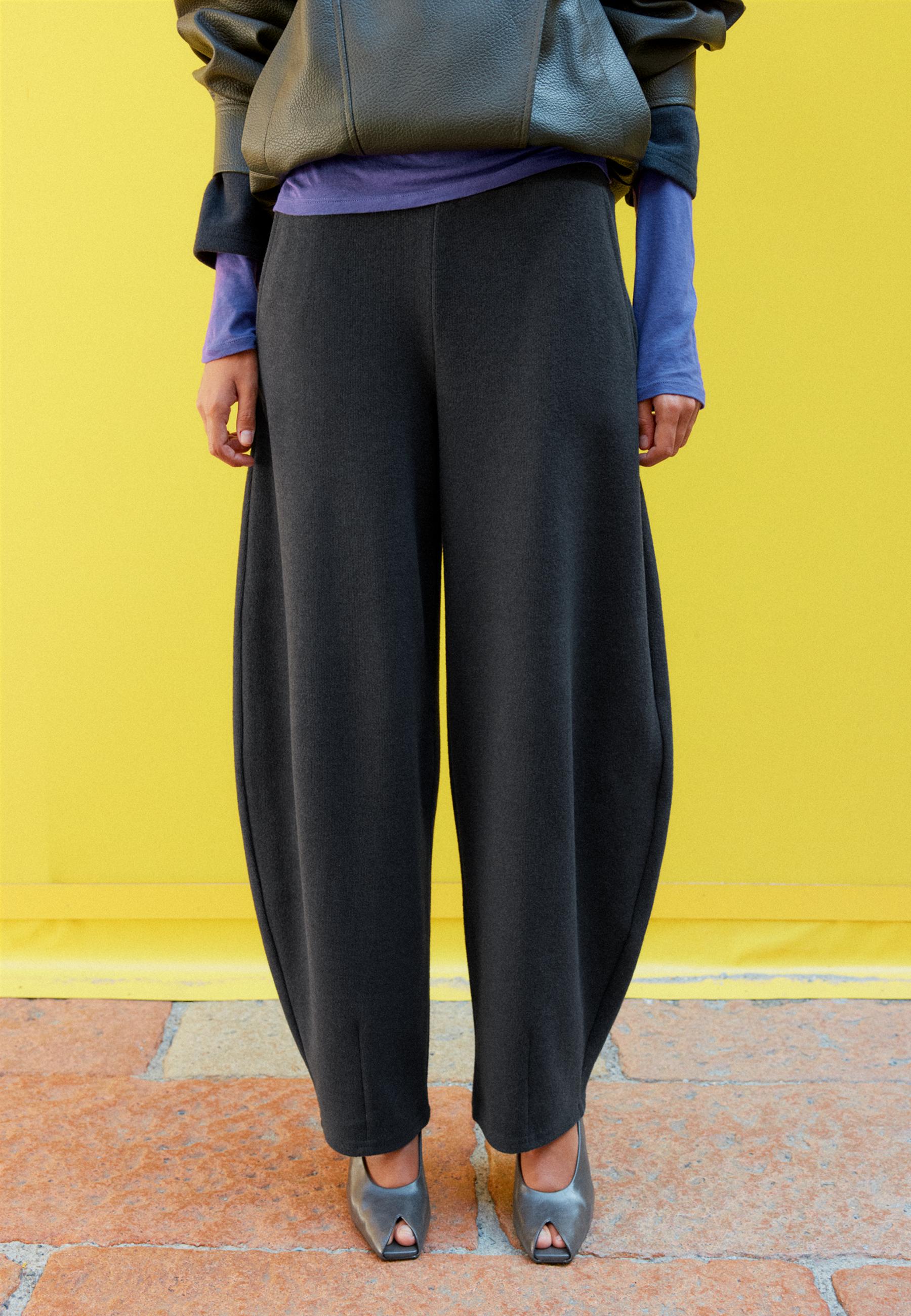 Stradivarius Παντελόνι Jogger Barrel Με Απαλή Υφή Σκούρο Γκρι Xl