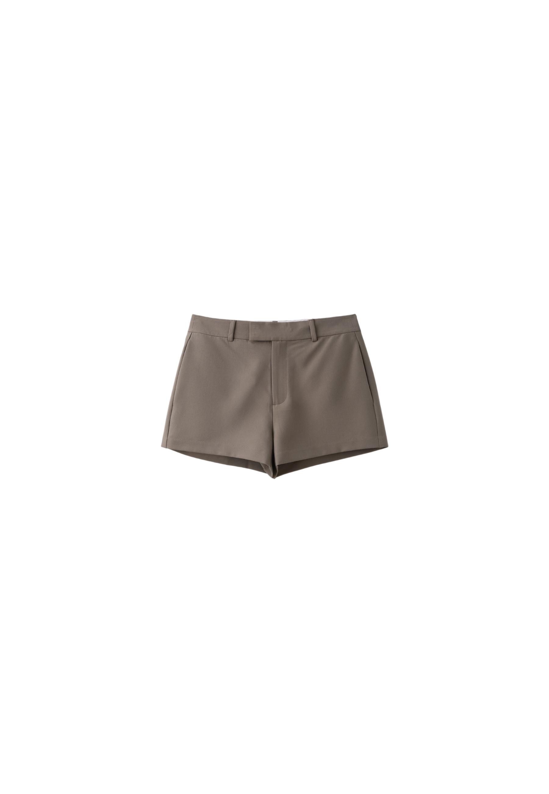 Tailored shorts with belt loops — Brown