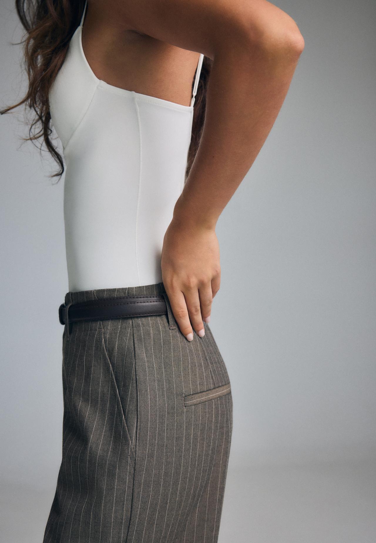 Flowing straight smart trousers with belt — 0-458