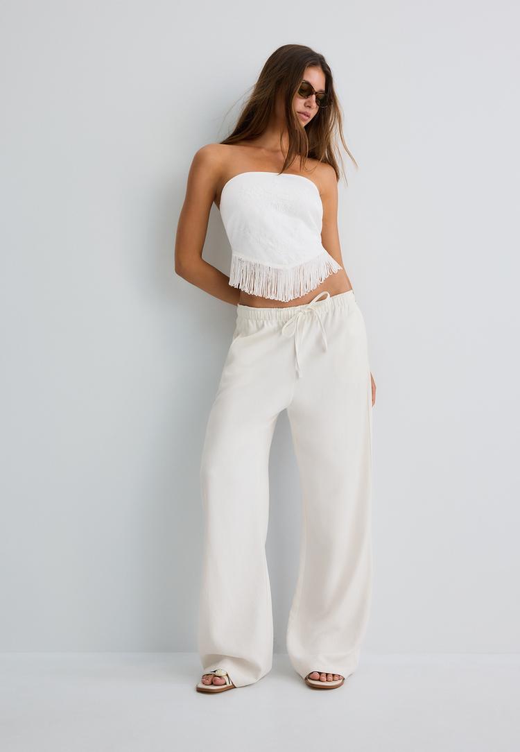 Stradivarius Bustier-Toppi Hapsukirjailulla 0-003 S