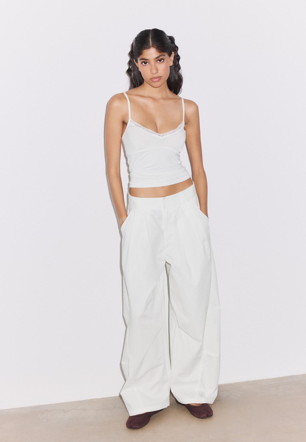Lace trim strappy top — Ecru