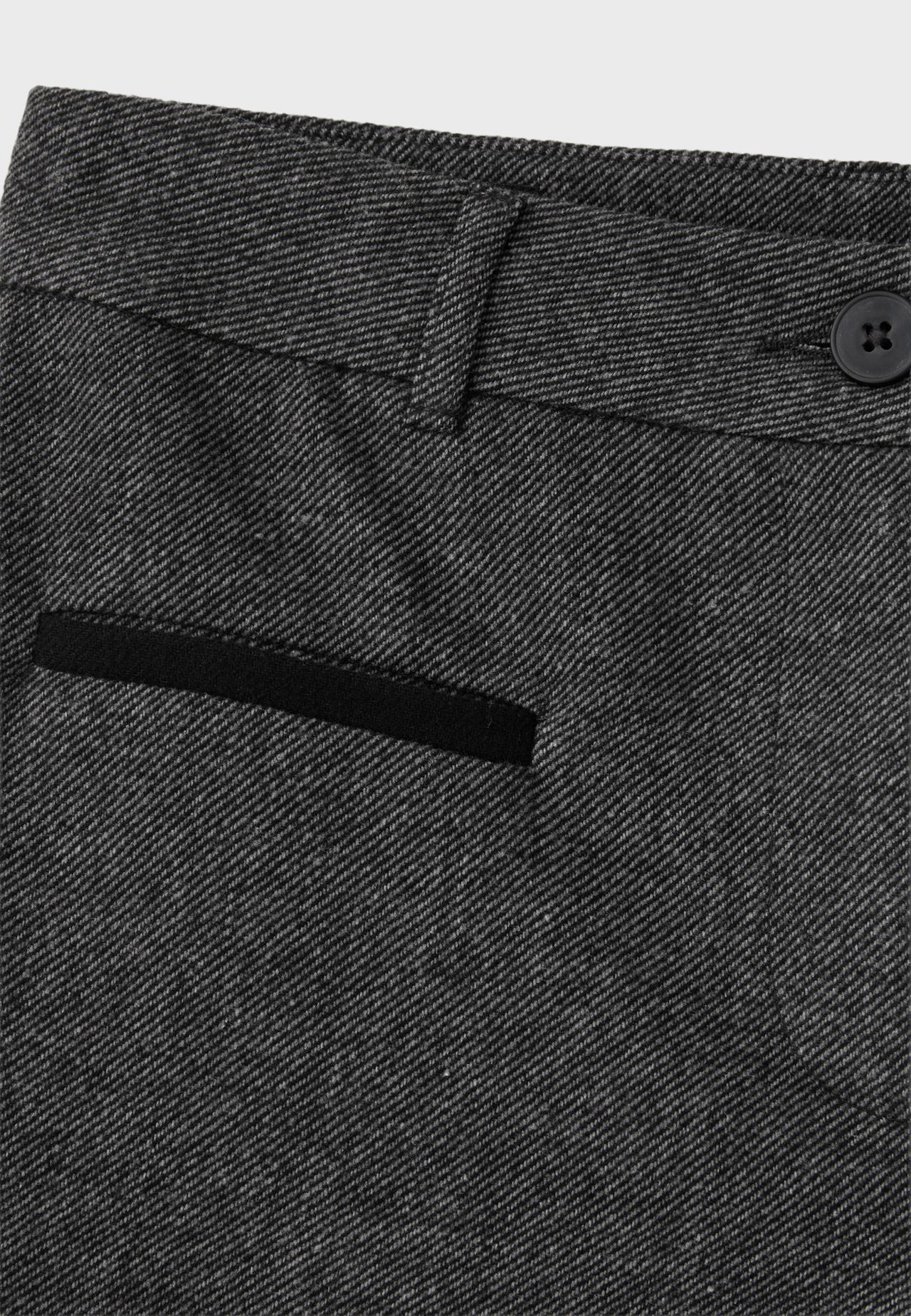 Smart shorts with piped detail — Dark grey