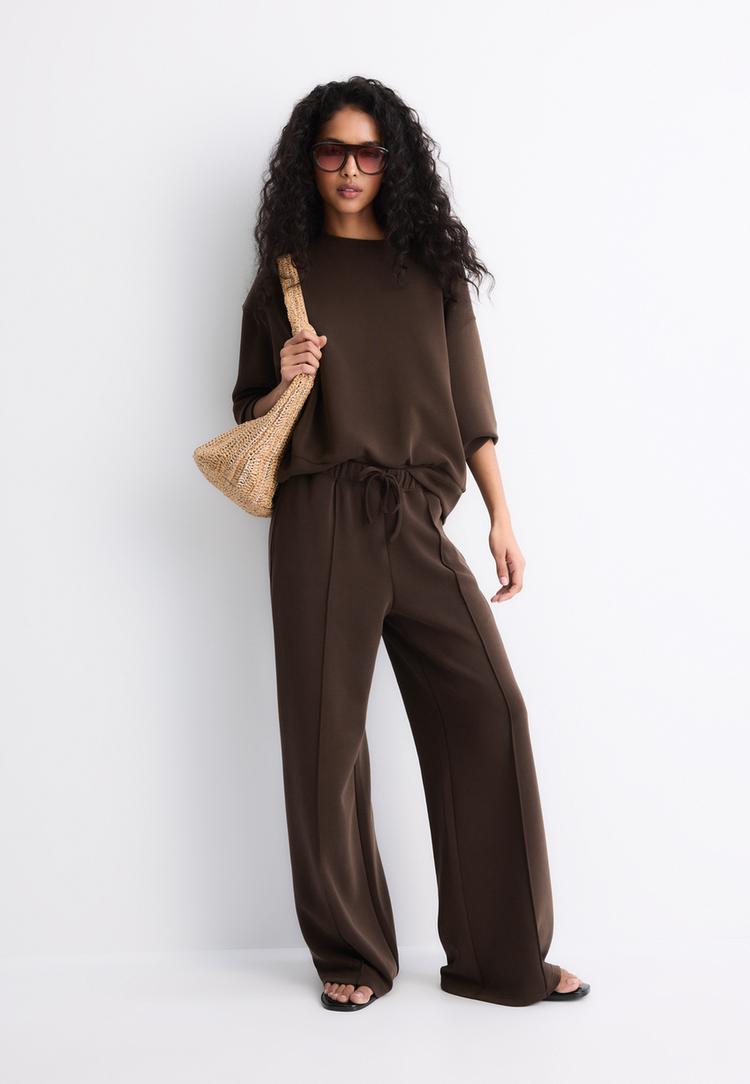 Stradivarius Basic Soft Touch Sweater Bruin L