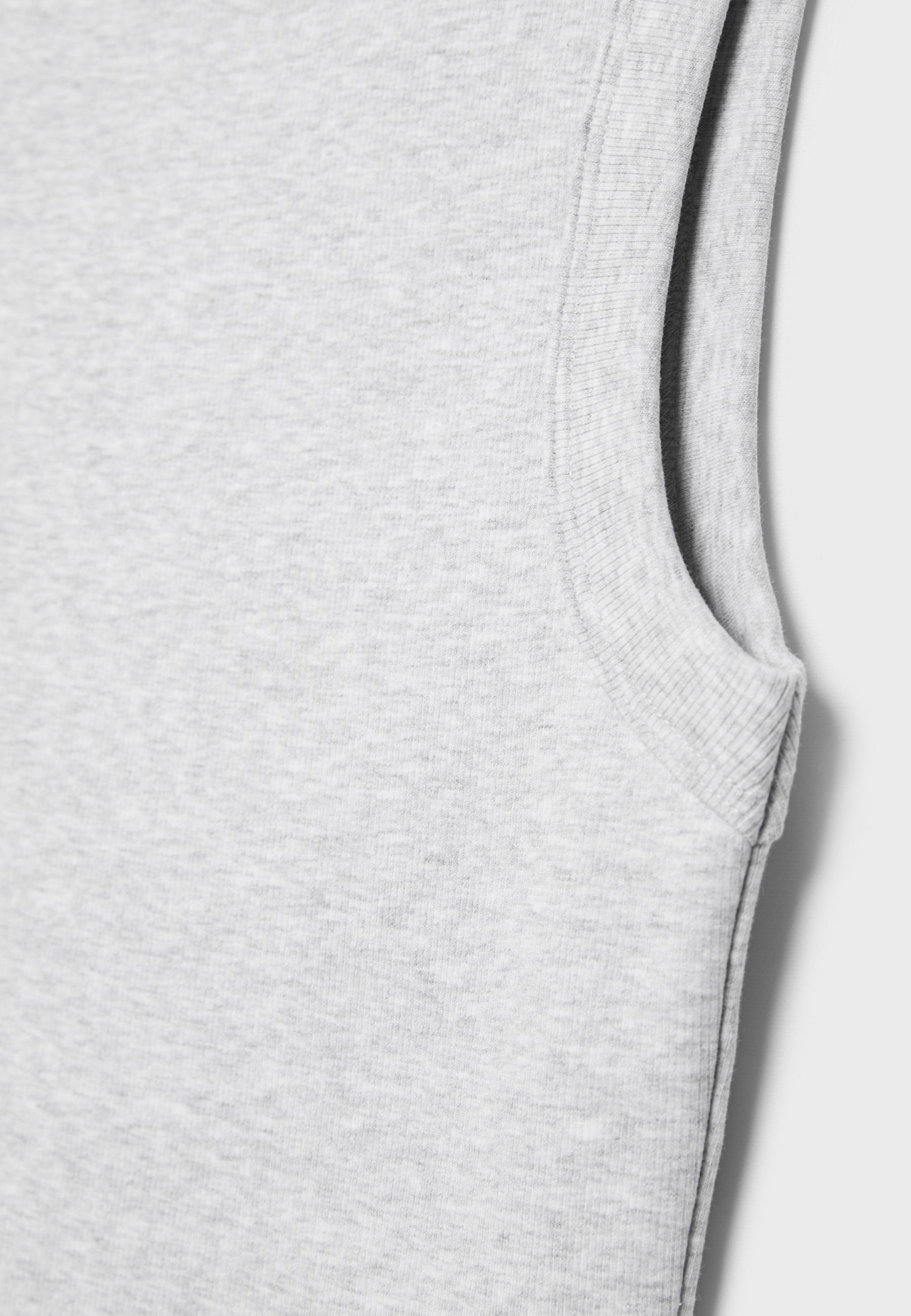 B04 Basic fitted sleeveless top — Grey melange