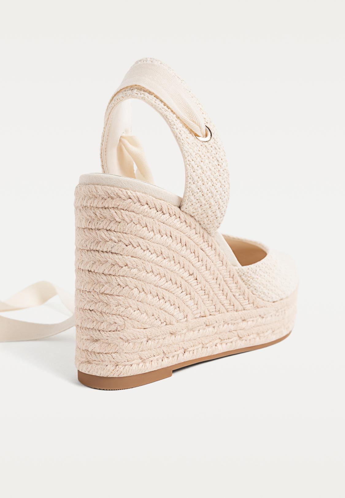 Cuñas yute textura Stradivarius España