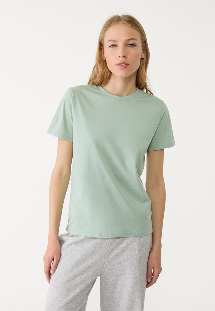 camiseta basica regular fit cuello redondo