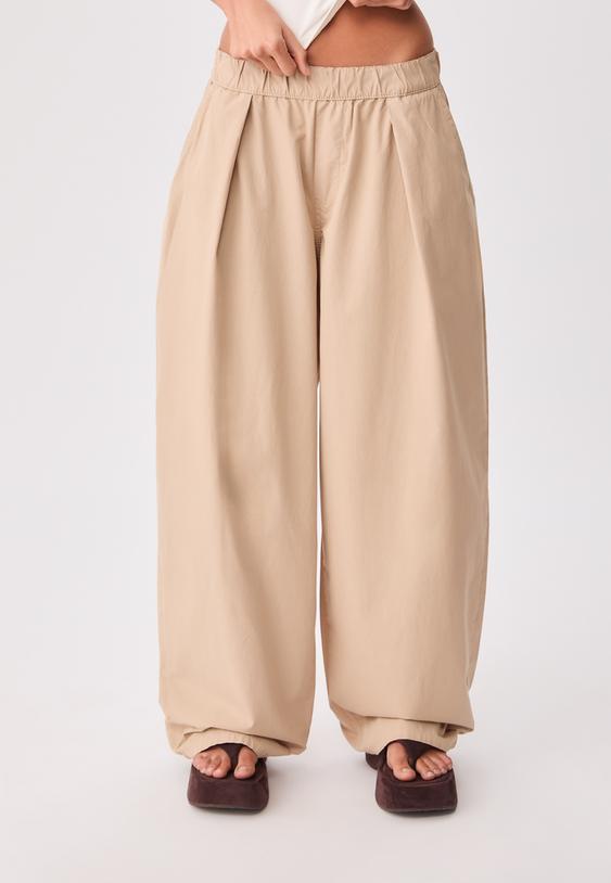 barrel trousers