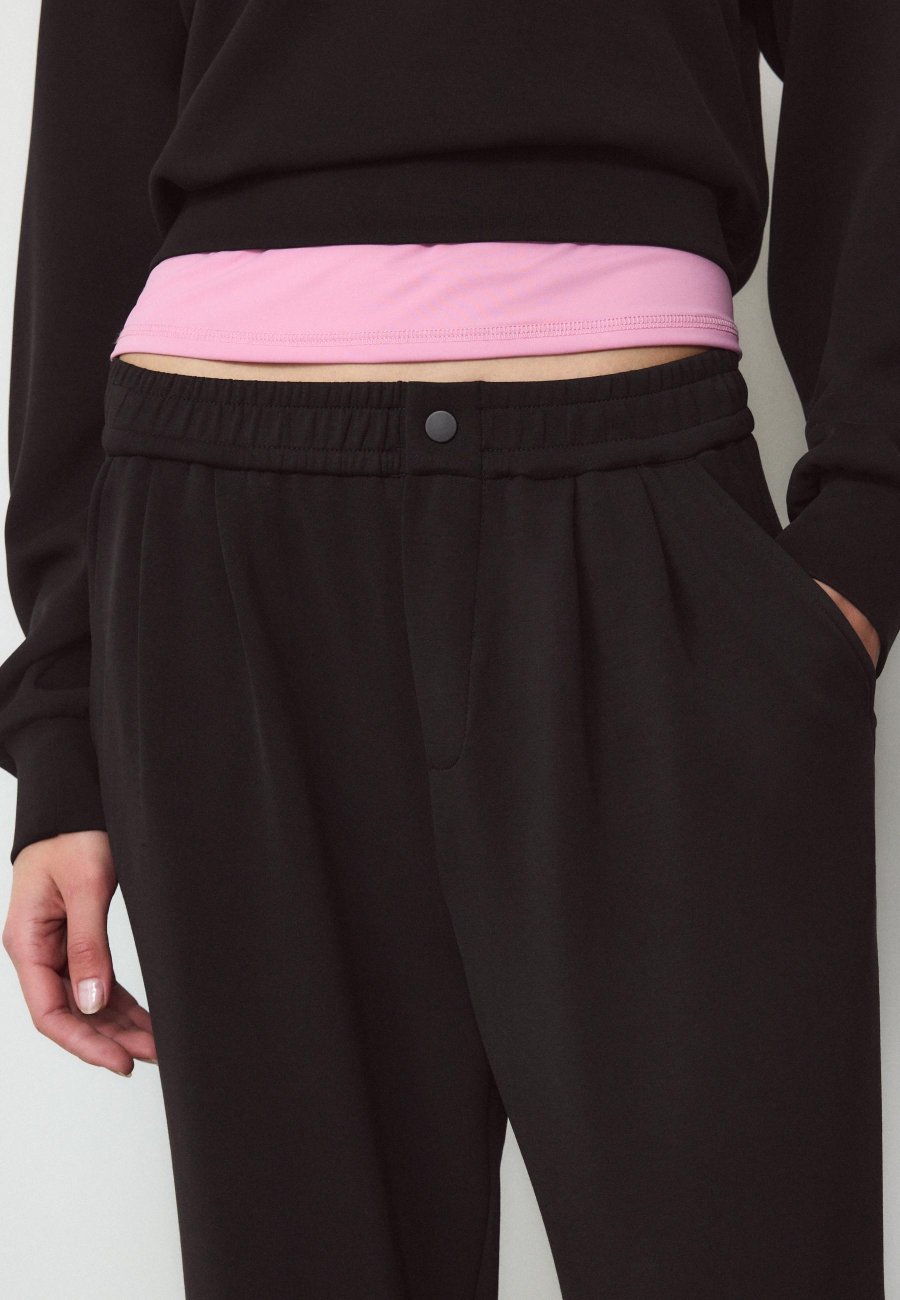Soft-touch darted trousers — Black