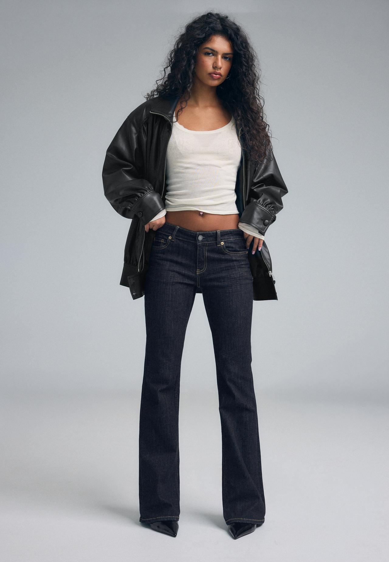 D67 slim fit bootcut jeans — RINSE BLUE DENIM