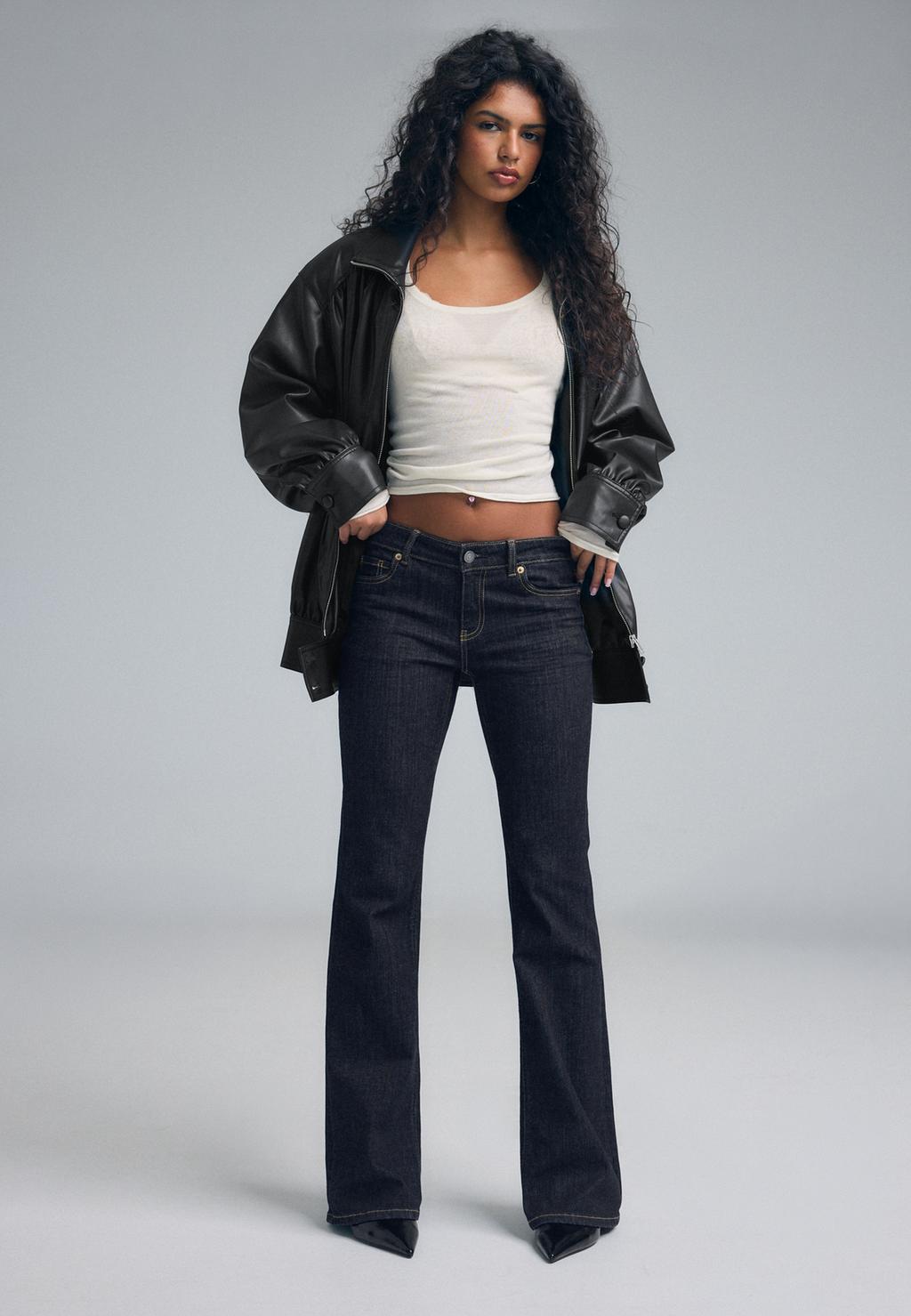 D67 Jeans Bootcut Med Smal Passform