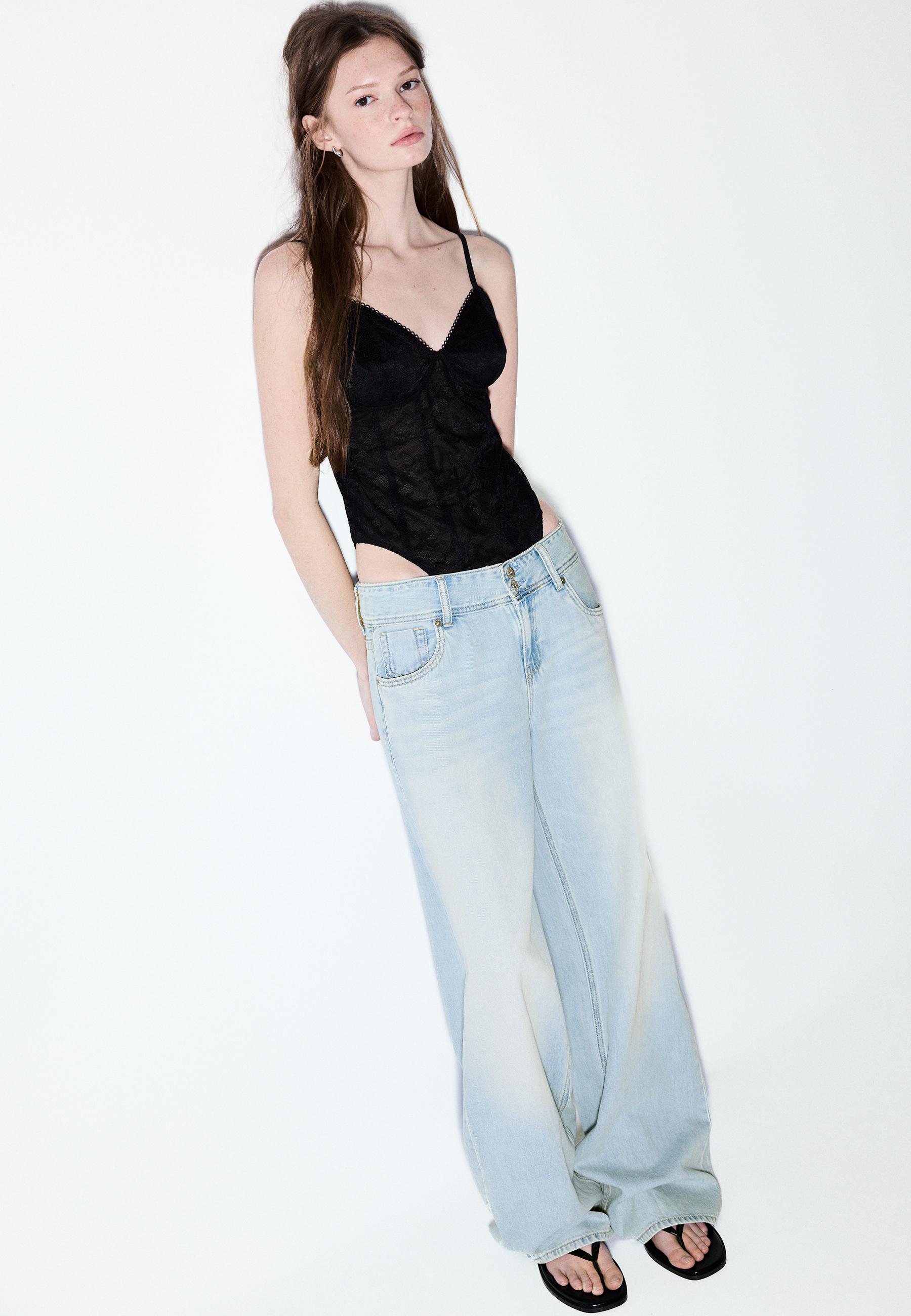 Low-rise double-button jeans — MEDIUM LIGHT BLUE DENIM